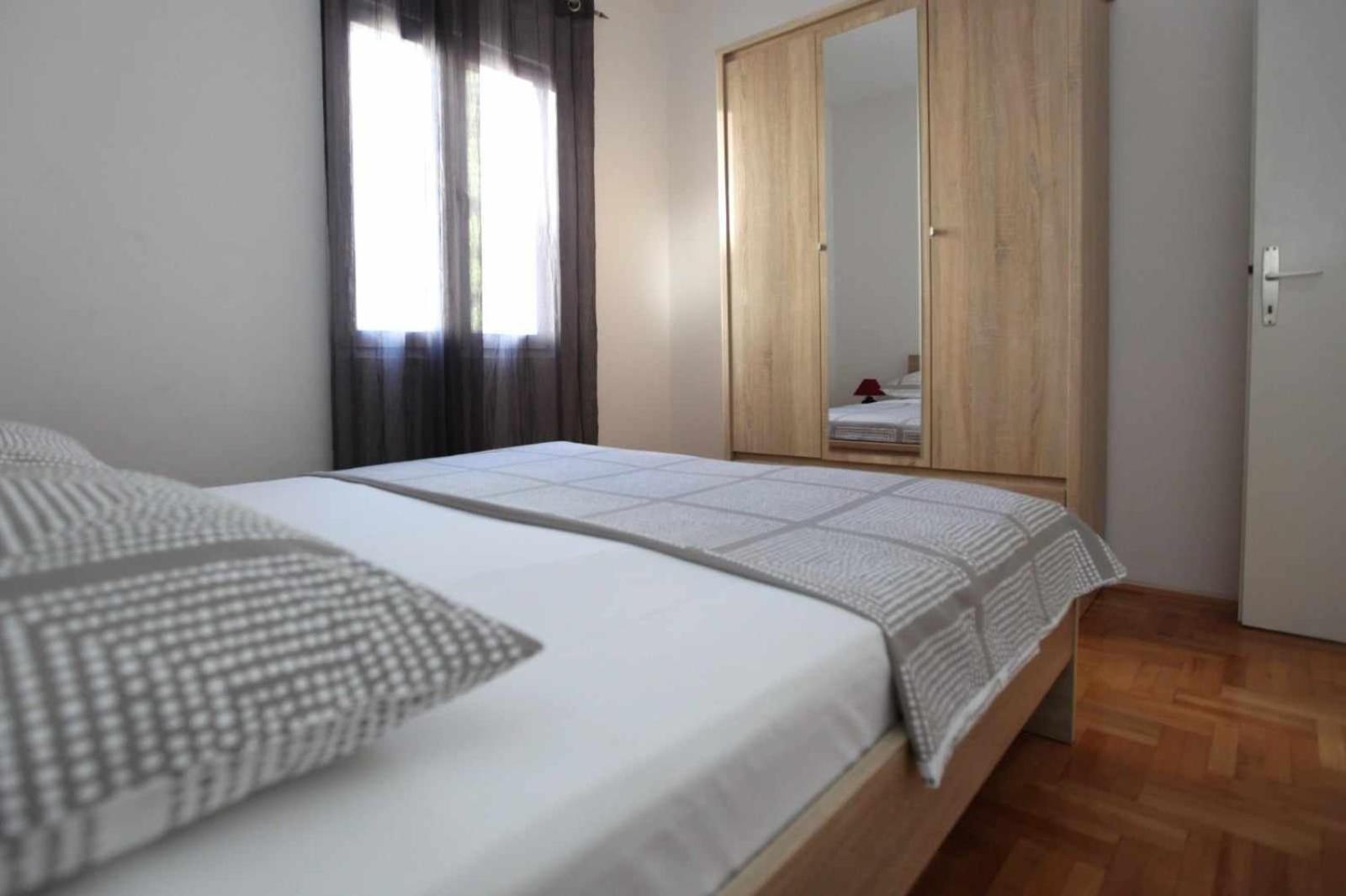Apartmani Ivana Trogir Zewnętrze zdjęcie